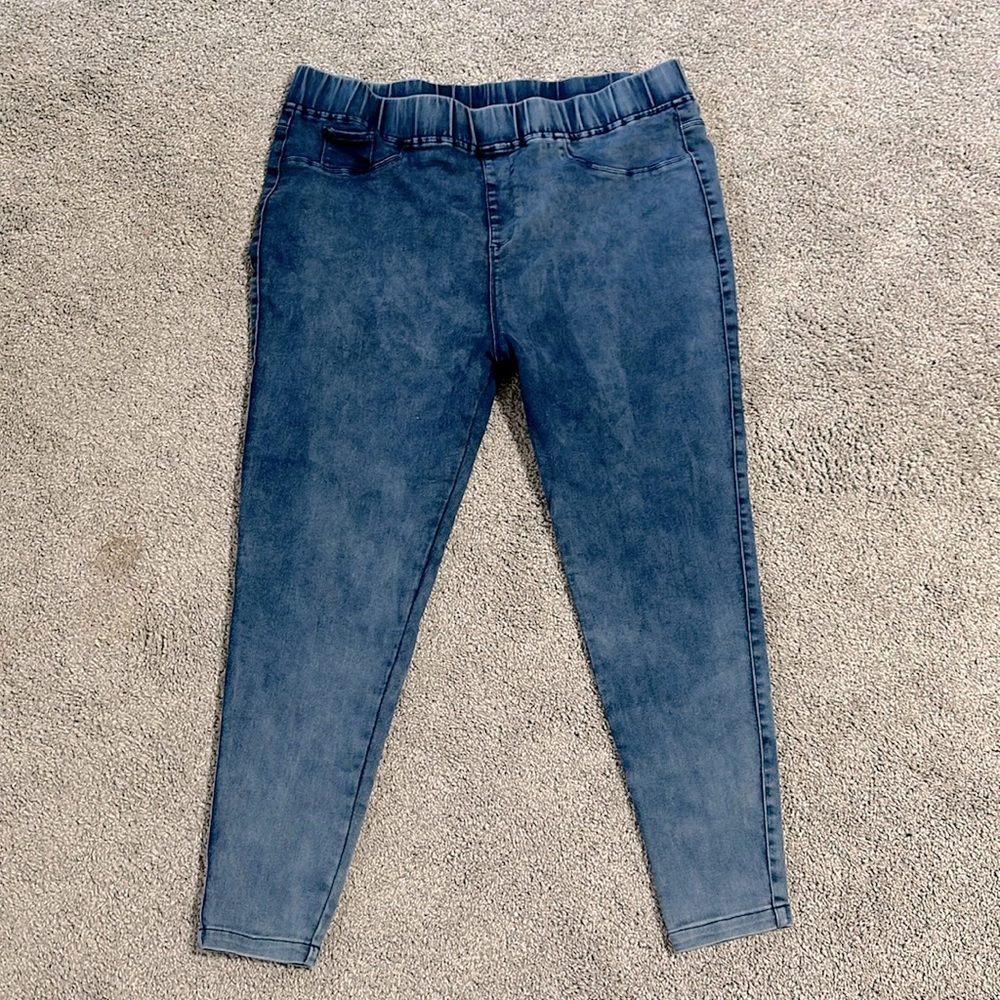 Pull on Pants. Denim Legging. 1X. NorthStyle Jeggings